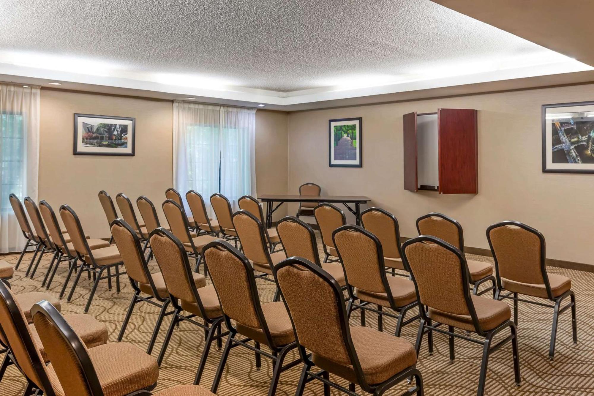 Comfort Regency Park Hotel 3*