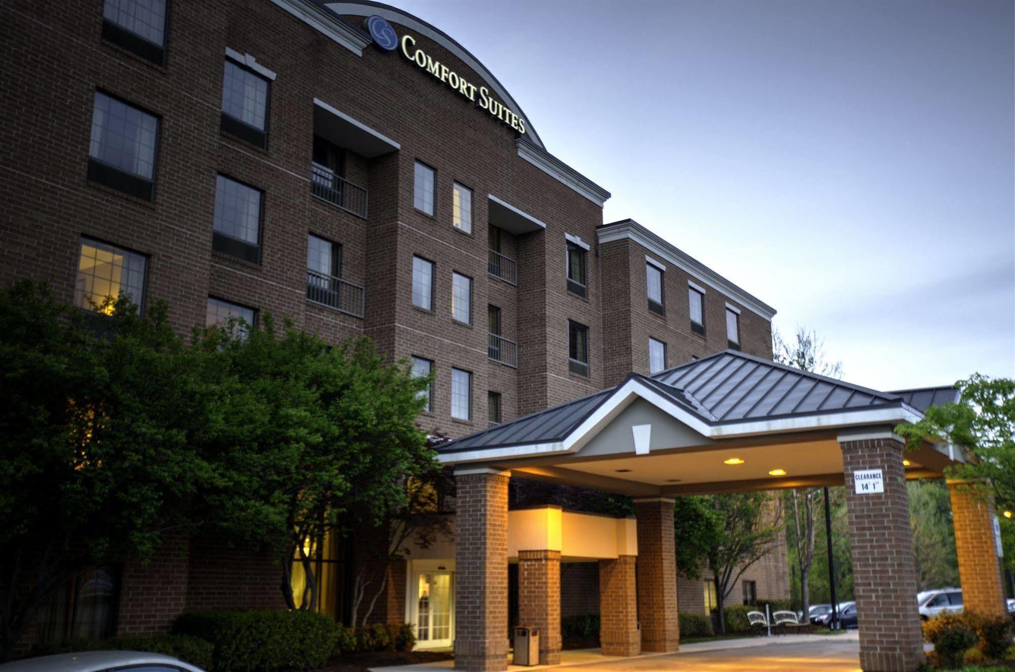 Hotel Comfort Regency Park Cary